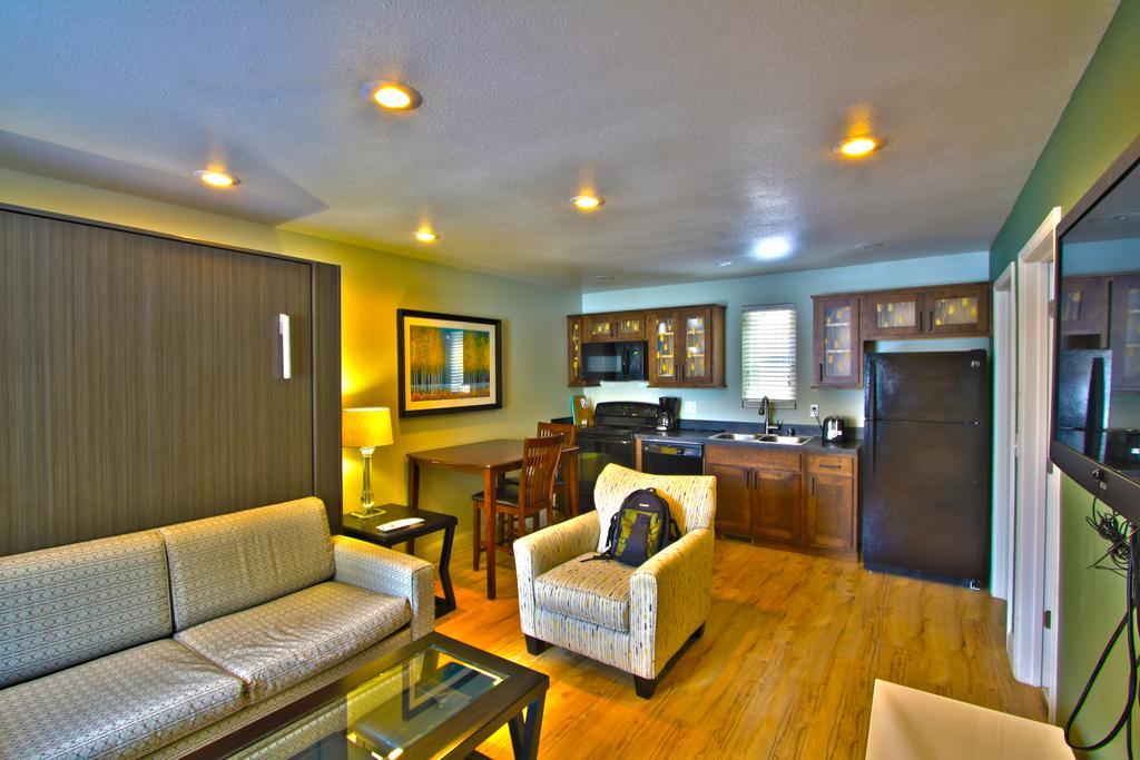 City Loft Apartments Billings Room photo