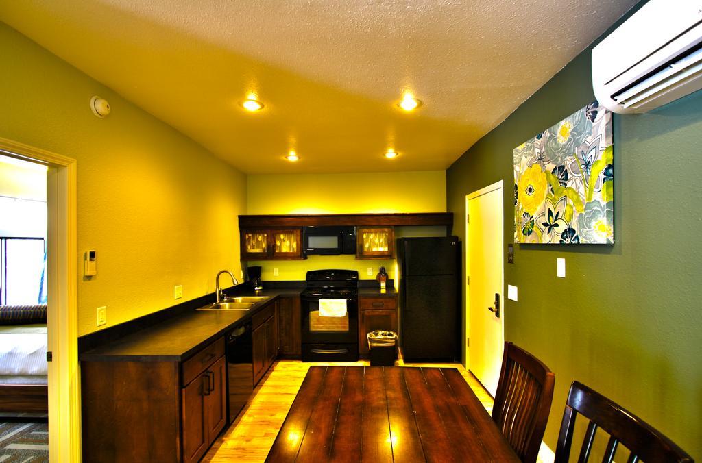City Loft Apartments Billings Room photo